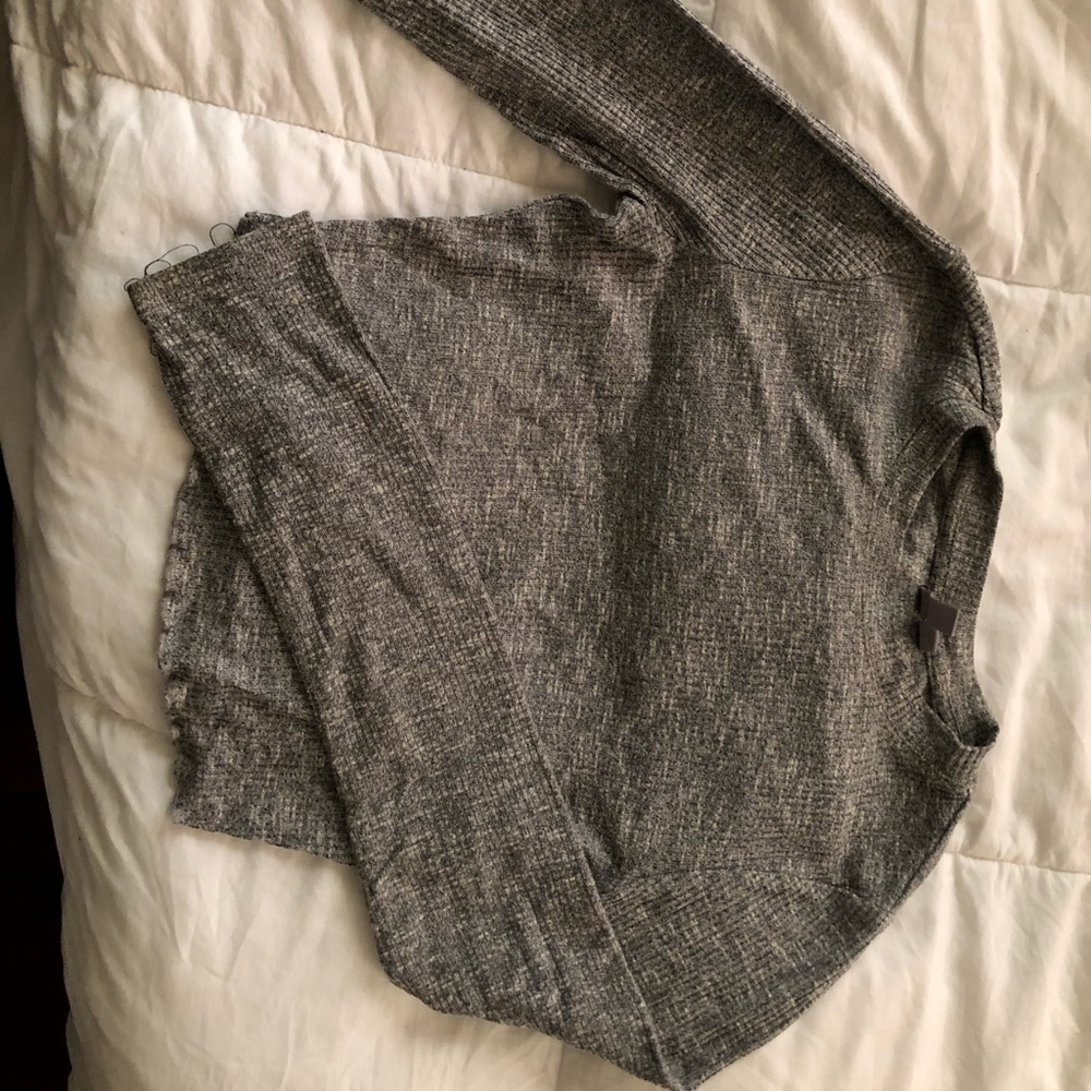 Ribbed long sleeve grey crop top